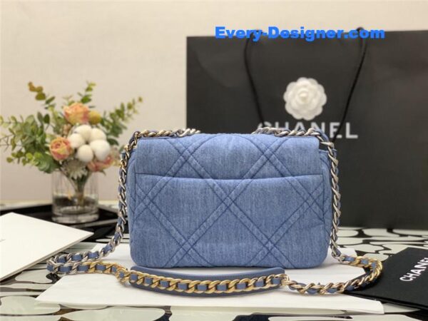 Chanel denim 19 bag - Image 3