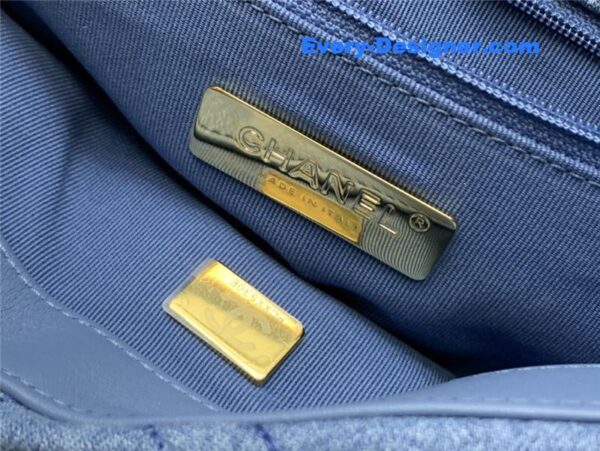 Chanel denim 19 bag - Image 4