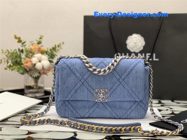 Chanel denim 19 bag - Image 5