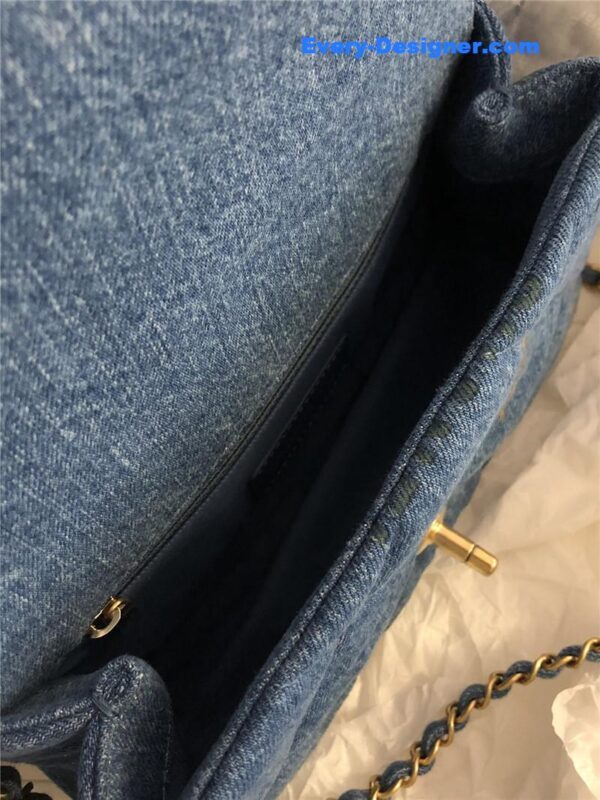 Chanel graffiti denim cf bag - Image 6