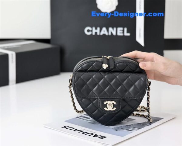 Chanel diamond heart bag black - Image 3