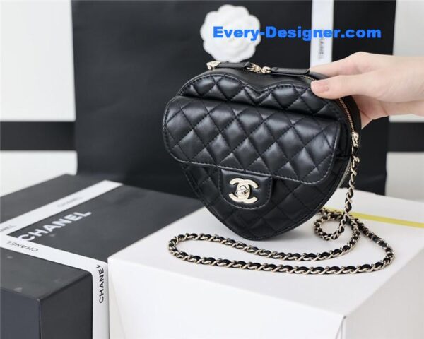 Chanel diamond heart bag black - Image 5