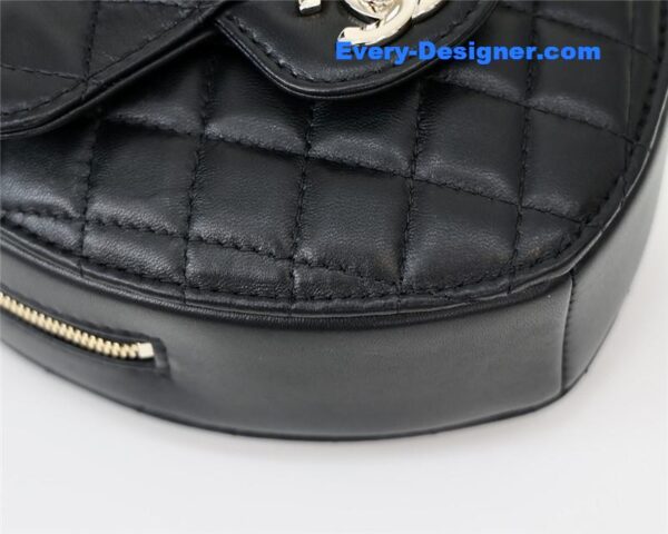 Chanel diamond heart bag black - Image 9