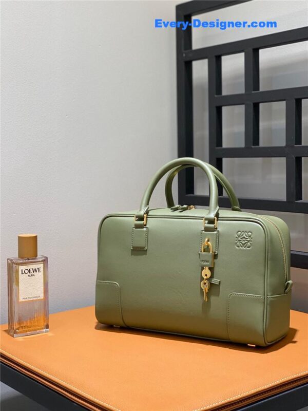 loewe amazona 28 bag - Image 8