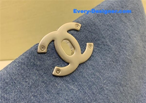 Chanel denim light silver 19 bag - Image 7