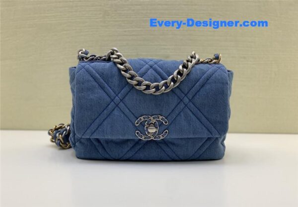 Chanel denim light silver 19 bag - Image 9