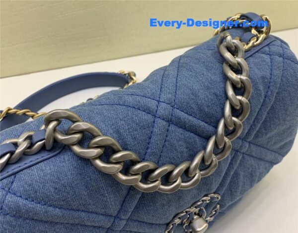Chanel denim light silver 19 bag - Image 4
