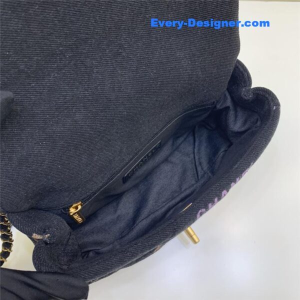 Chanel graffiti denim print cf bag small - Image 3