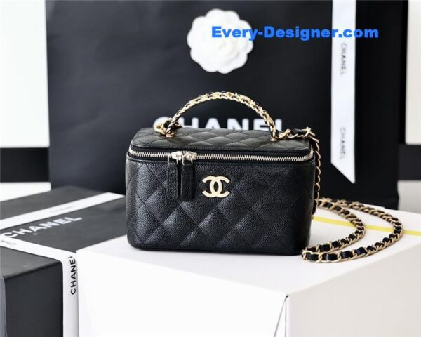 Chanel caviar vanity case 17cm - Image 9