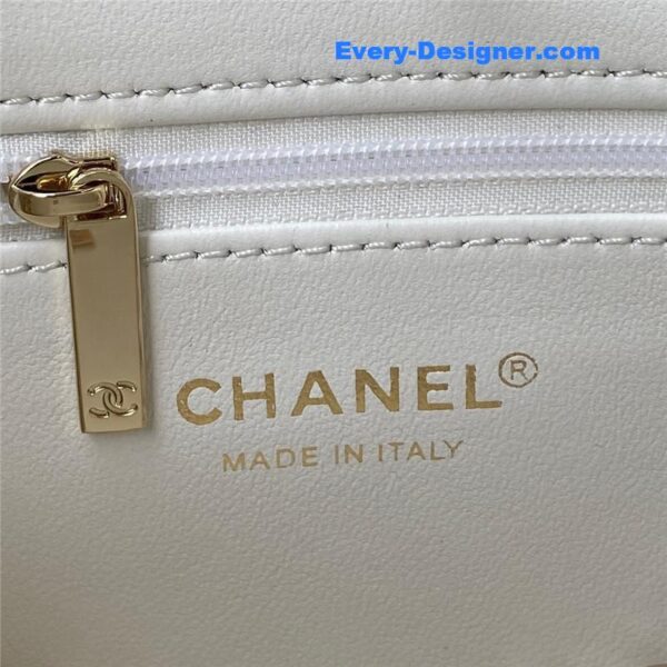 Chanel hobo bag - Image 5