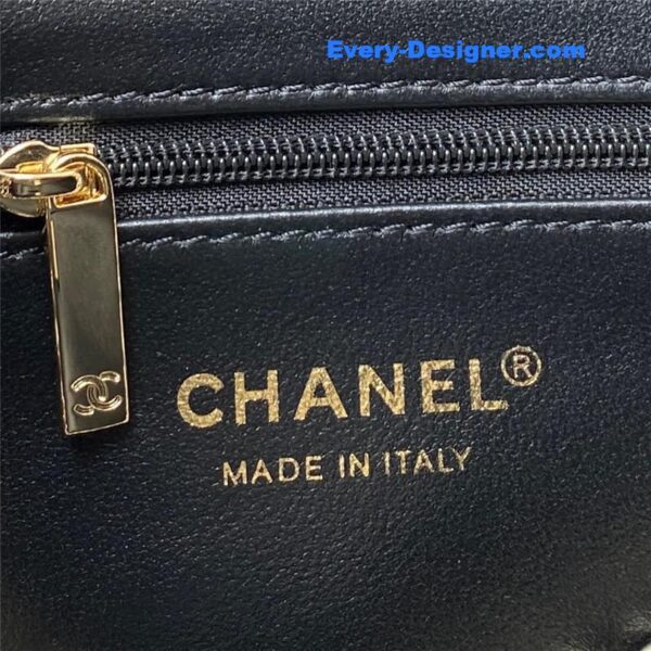 Chanel hobo bag - Image 2