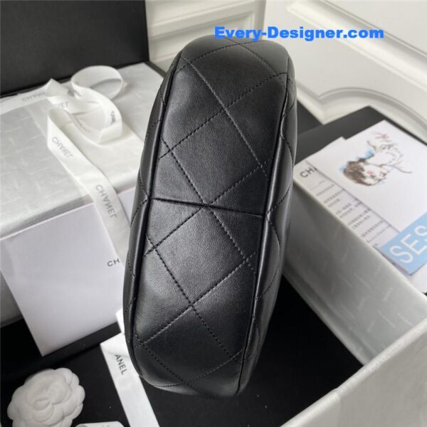 Chanel hobo bag - Image 9