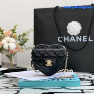 Chanel diamond heart-shaped chain bag