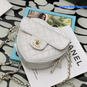 Chanel diamond heart-shaped chain bag