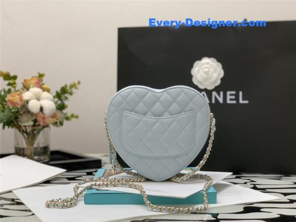 Chanel heart chain diamond bag - Image 7