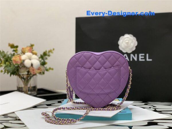 Chanel heart chain diamond bag - Image 2