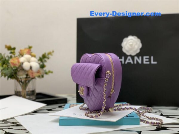 Chanel heart chain diamond bag - Image 5