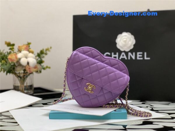 Chanel heart chain diamond bag - Image 8