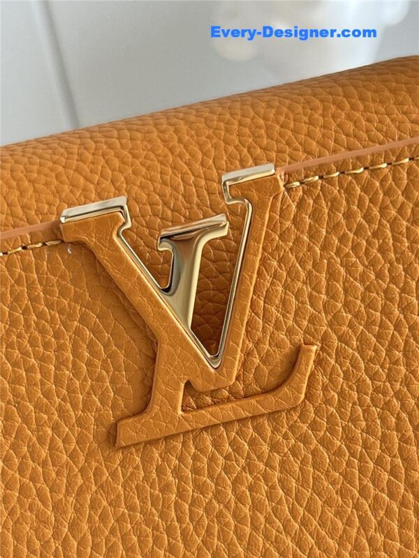louis vuitton lv capucines small bag black - Image 8