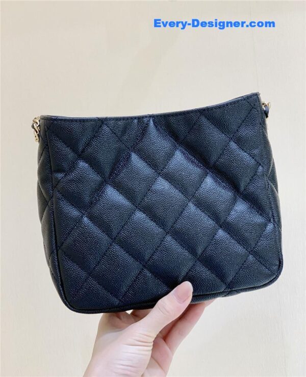 Chanel hobo bag with chain - Image 5
