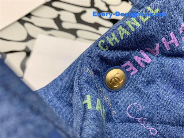 Chanel graffiti denim shopping bag - Image 4