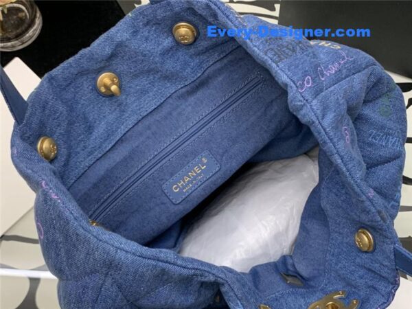 Chanel graffiti denim shopping bag - Image 6