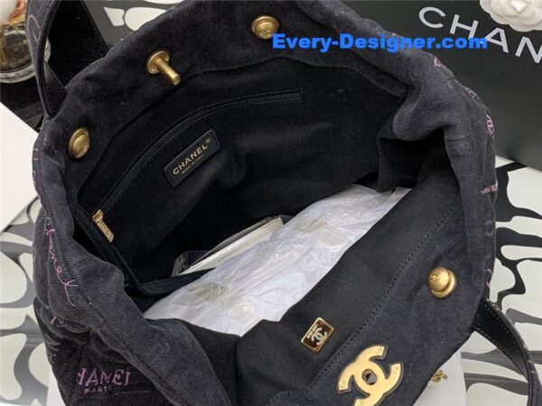 Chanel graffiti denim shopping bag - Image 7