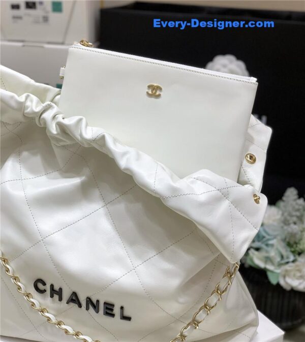 Chanel 22 handbag small - Image 4