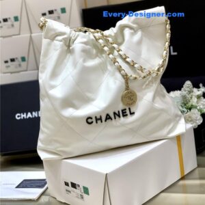 Chanel 22 handbag small