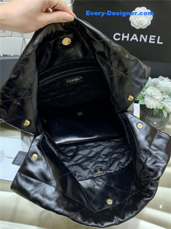 Chanel 22 large handbag - Image 2
