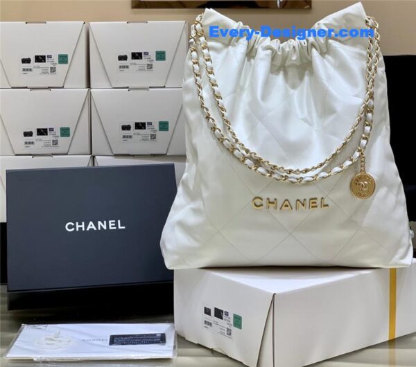 Chanel 22 large handbag - Image 2