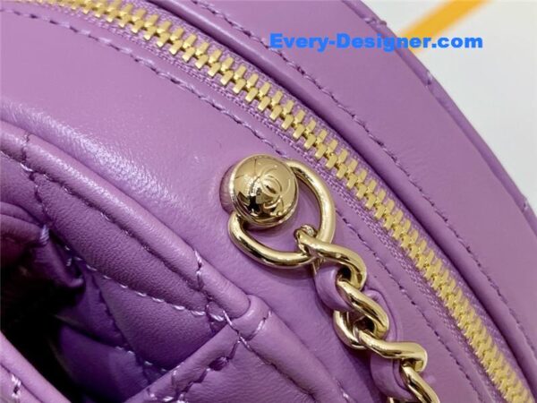 Chanel diamond heart bag purple - Image 3