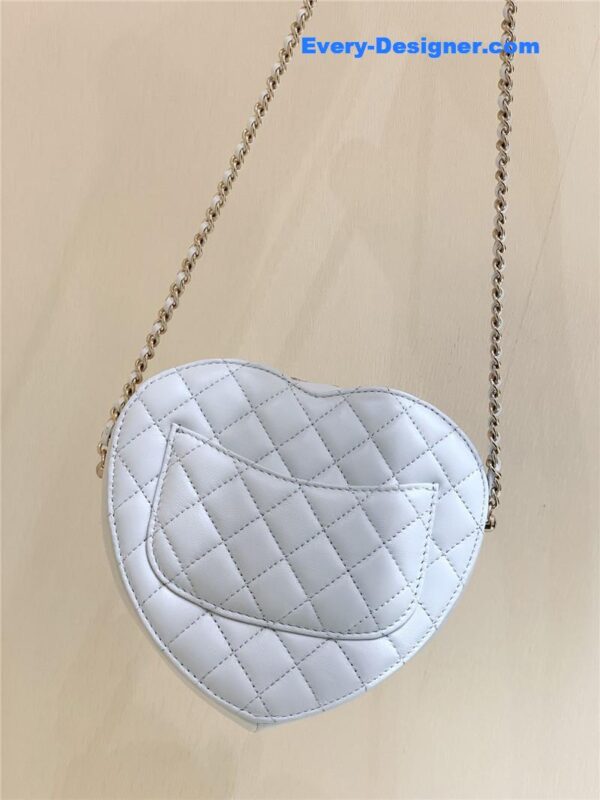 Chanel diamond heart bag large - Image 3