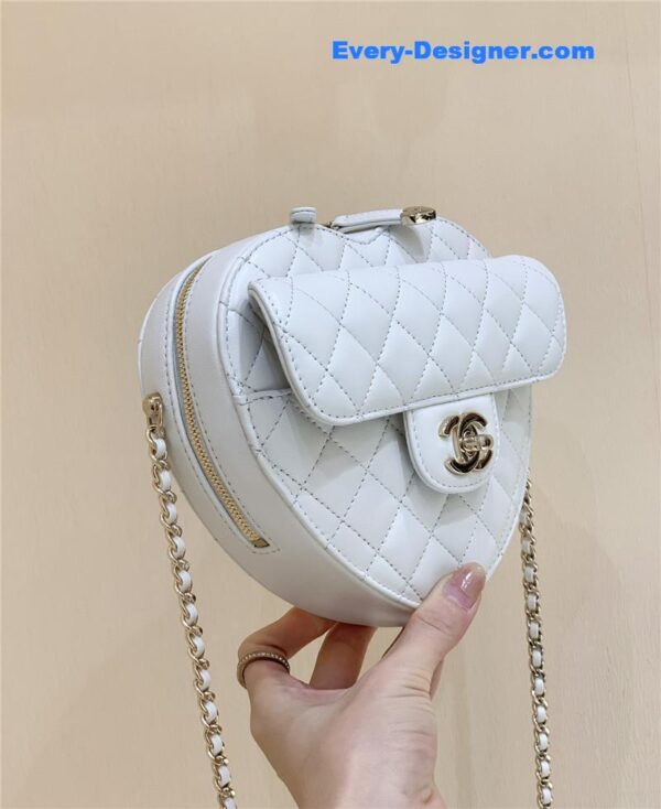 Chanel diamond heart bag large - Image 7