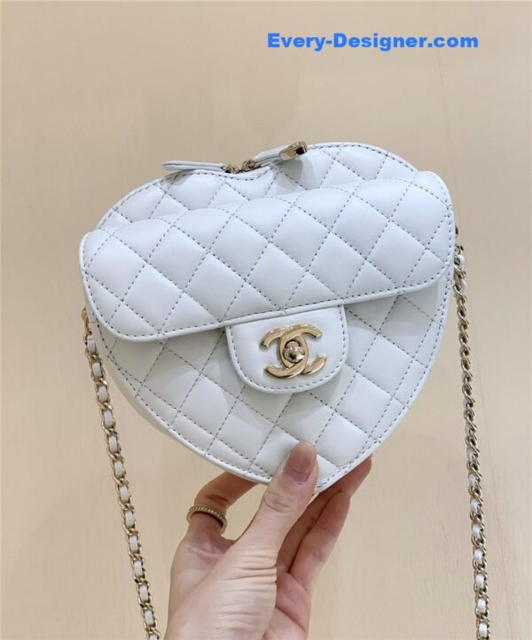 Chanel diamond heart bag large - Image 8