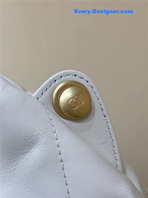 Chanel 22 large handbag - Image 7