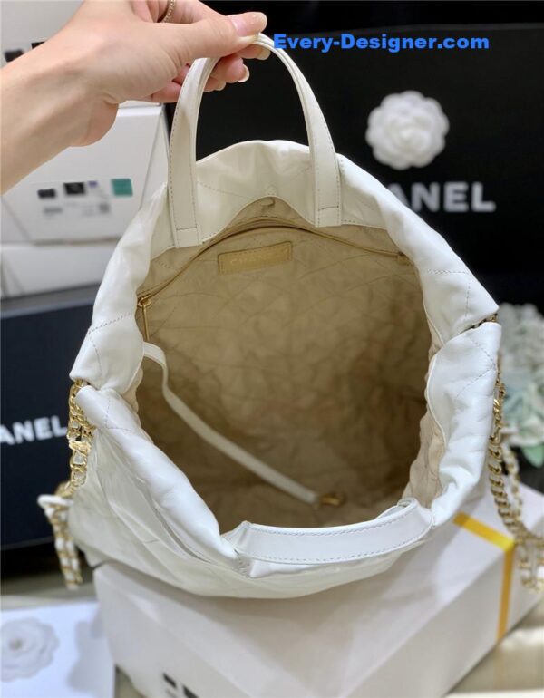 Chanel 22 large handbag - Image 8