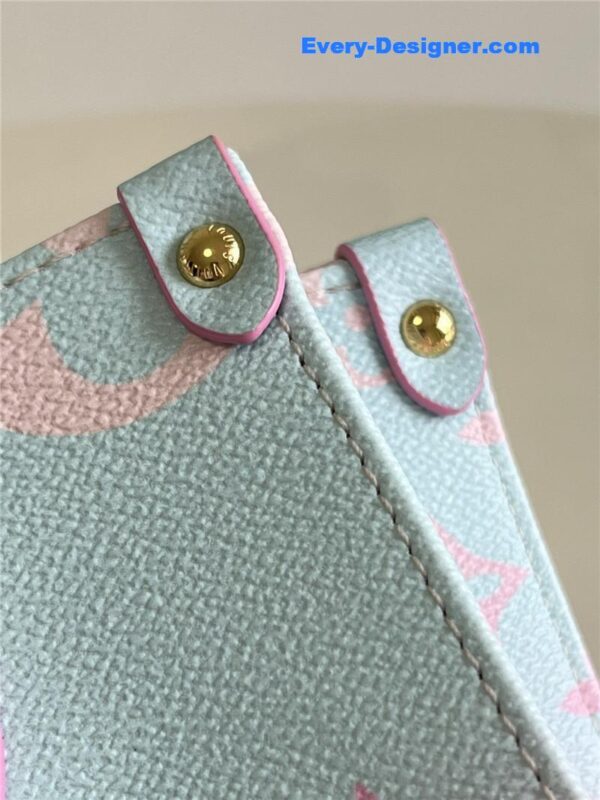 louis vuitton lv onthego gradient color bag small - Image 8