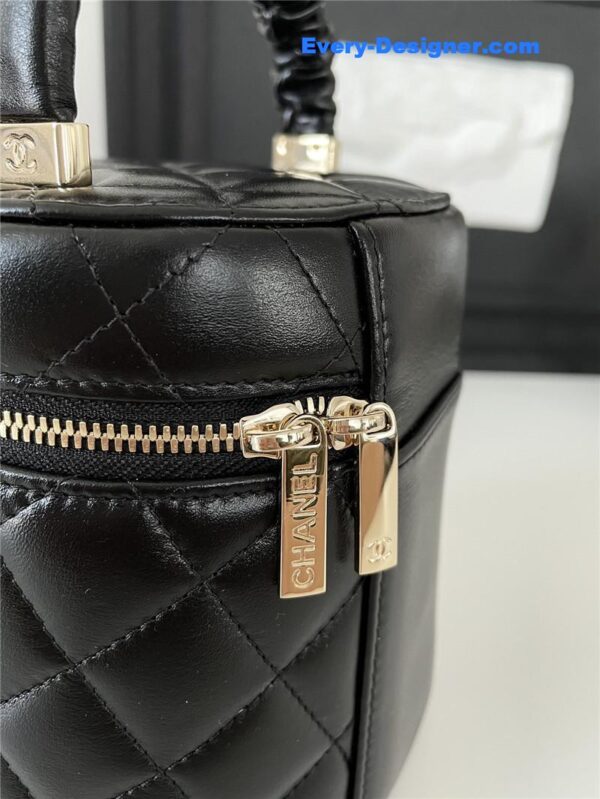 Chanel vintage tote bucket bag - Image 3