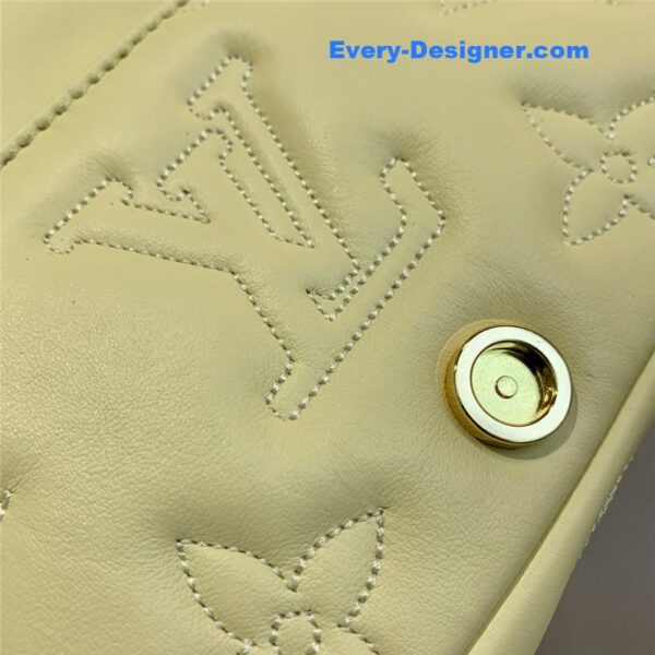 louis vuitton lv bubblegram wallet on strap bag - Image 7