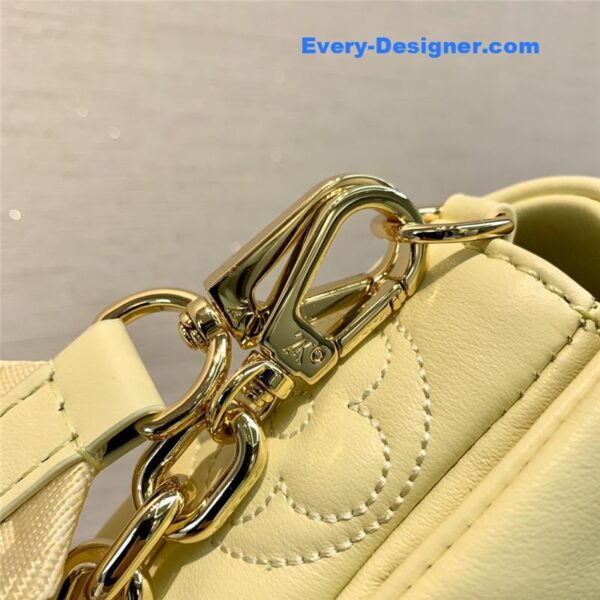 louis vuitton lv bubblegram wallet on strap bag - Image 2