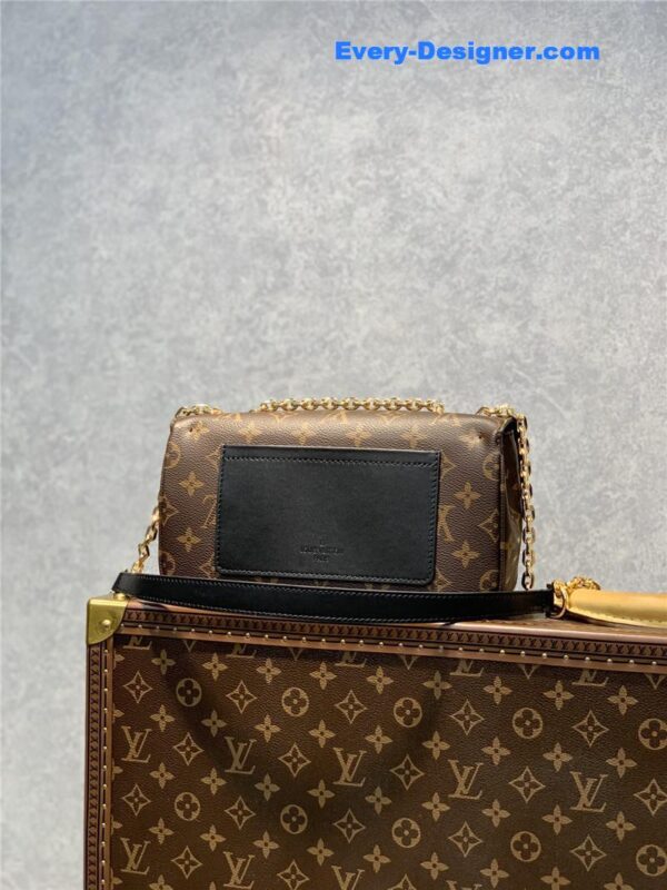 louis vuitton lv marceau chain bag - Image 3