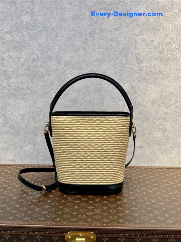 louis vuitton lv knitted raffia bag - Image 4
