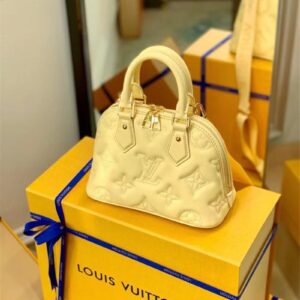 louis vuitton lv alma bb bag