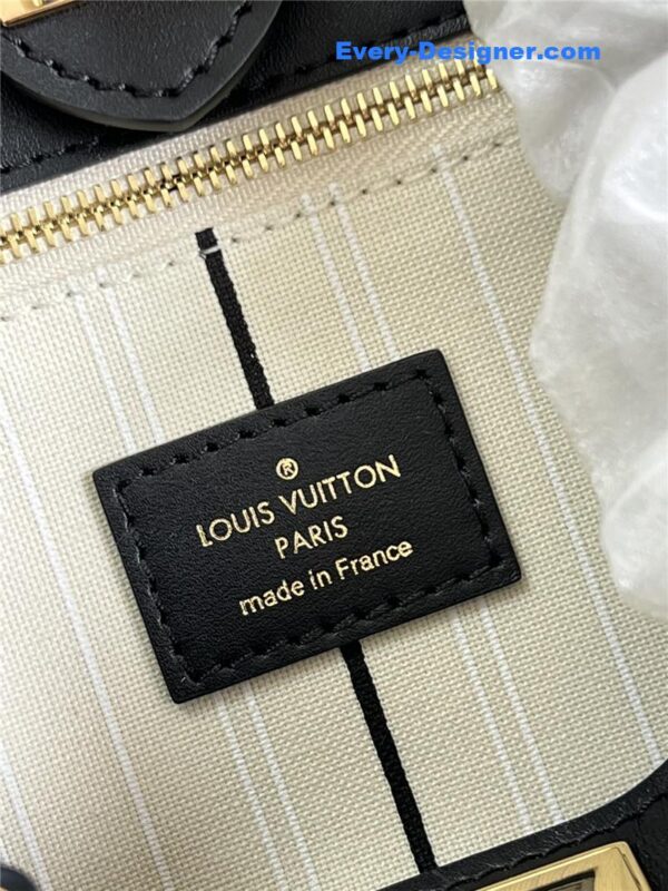 louis vuitton lv on my side bag small - Image 5