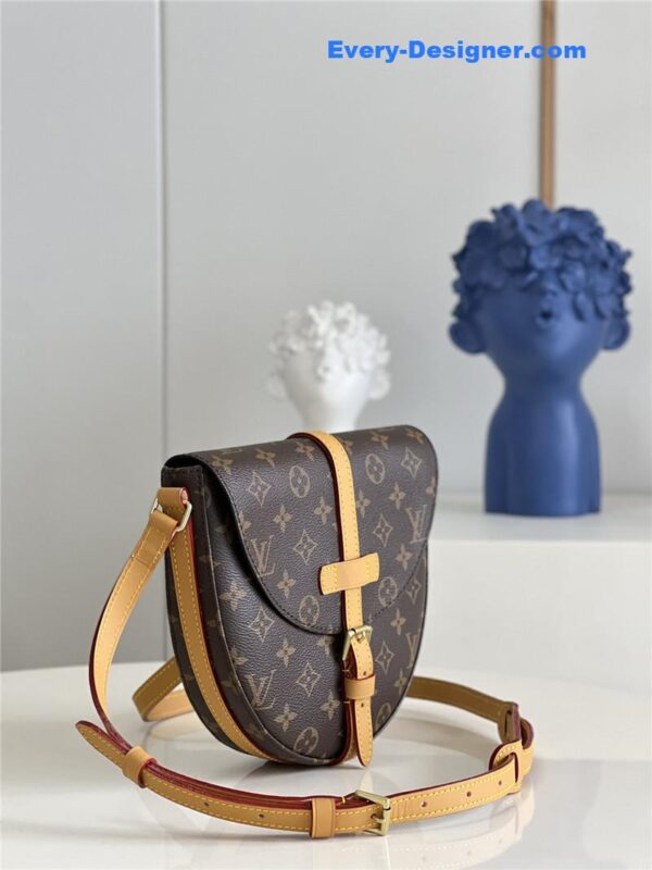 louis vuitton lv crossbody saddle bag - Image 7