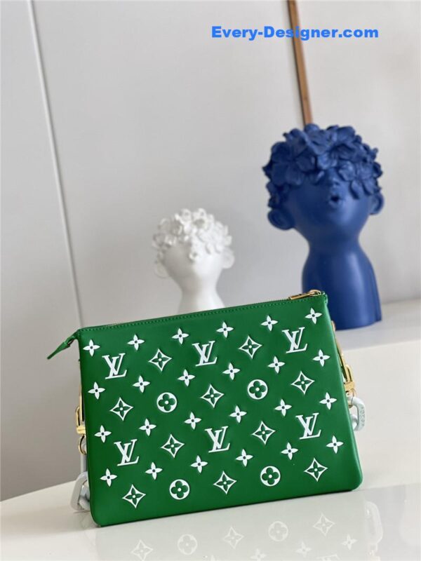 louis vuitton lv coussin bag small green - Image 8