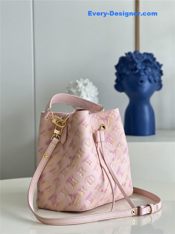 louis vuitton lv néonoé bb bucket bag - Image 4