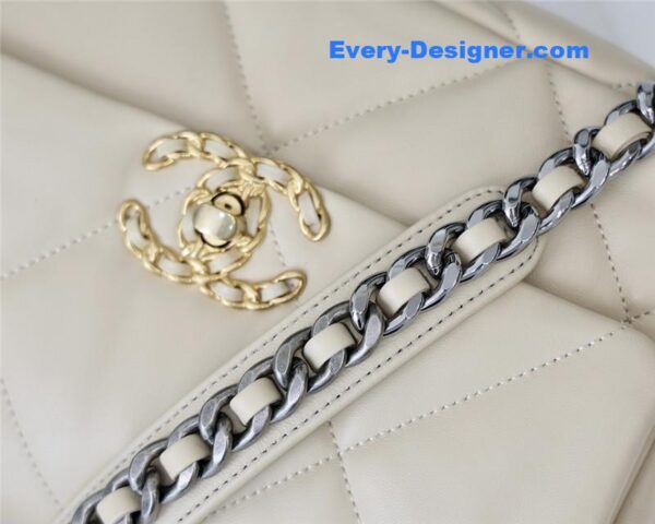 Chanel 19 bag small - Image 4