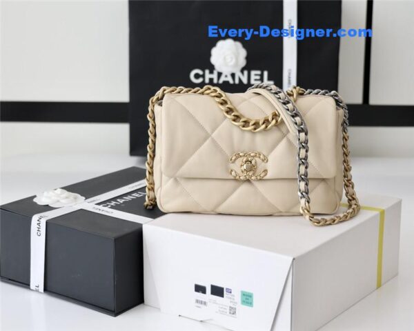 Chanel 19 bag small - Image 7